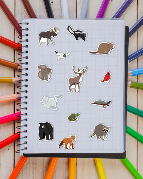 Feuilles d'autocollants des animaux du Québec