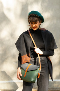 Sac Liverpool en vert et ardoise, alliant élégance et capacité de rangement, parfait pour le travail ou les loisirs.