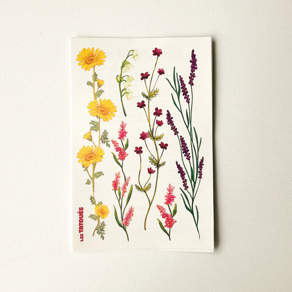 Tatouage Les délicates fleurs