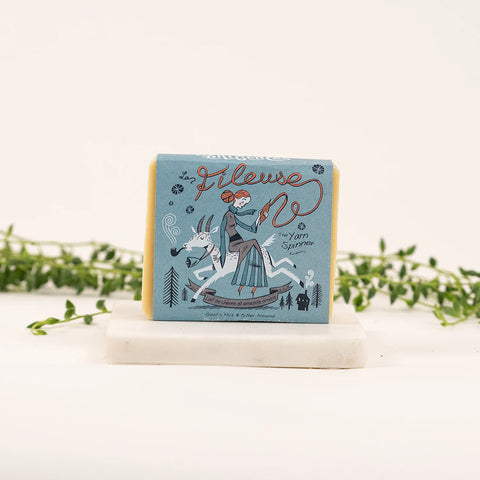 Savon La fileuse - lait de chèvre et amande amère